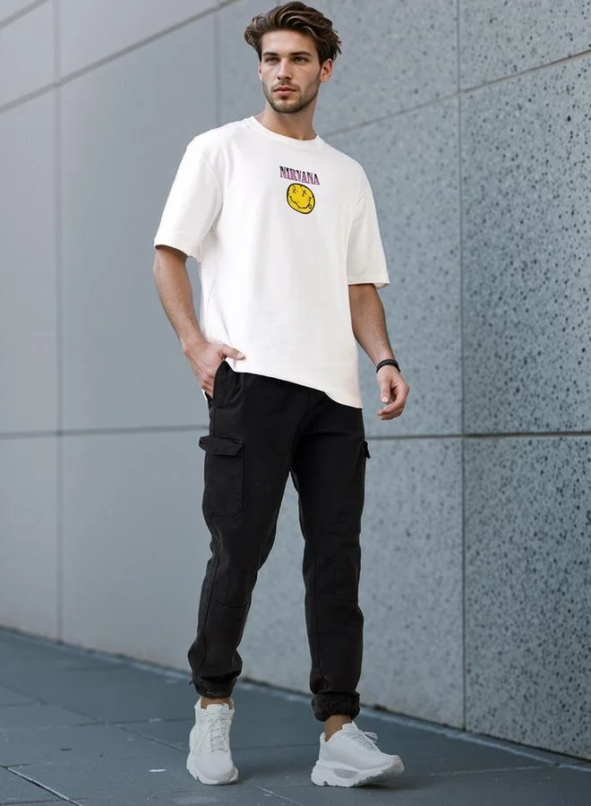 اس بي كاركترز تيشيرت بطبعة جرافيك بقصة مريحة